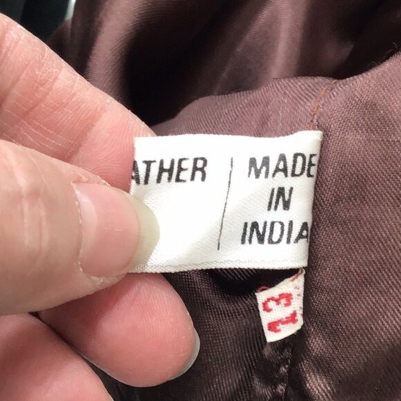 Vintage Caramel Brown Leather Vest Classic Style - Picture 4 of 5